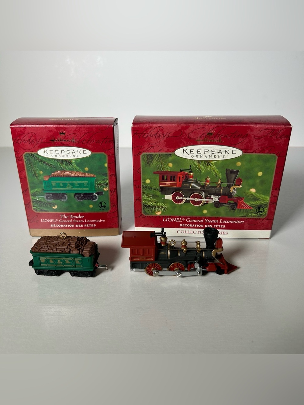 2000 Hallmark Keepsake Lionel General Steam Locomotive & Tender Die-Cast Set
